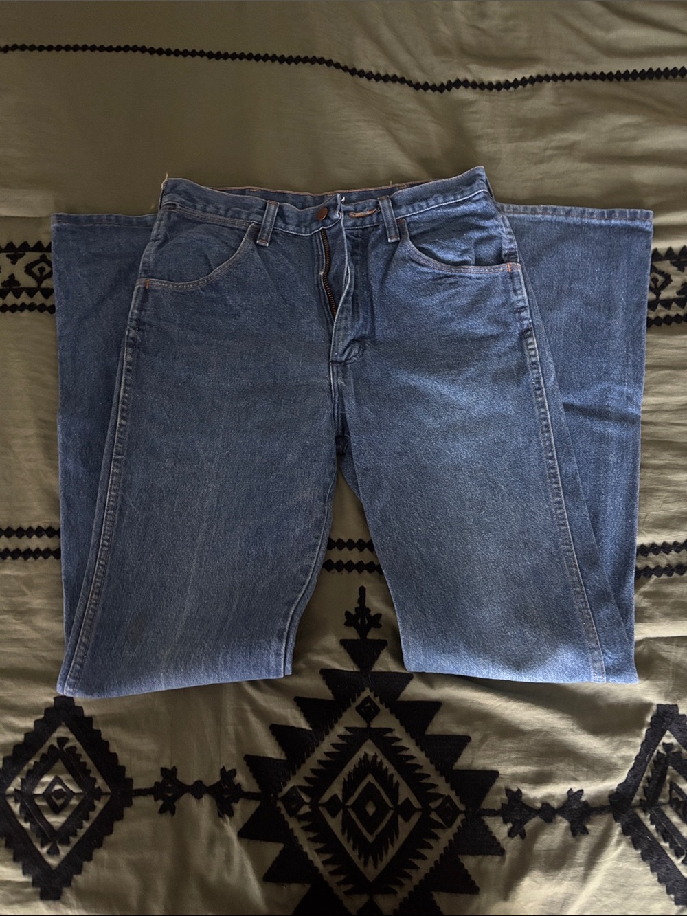 Wrangler Men's Light Blue Relaxed Fit Jeans